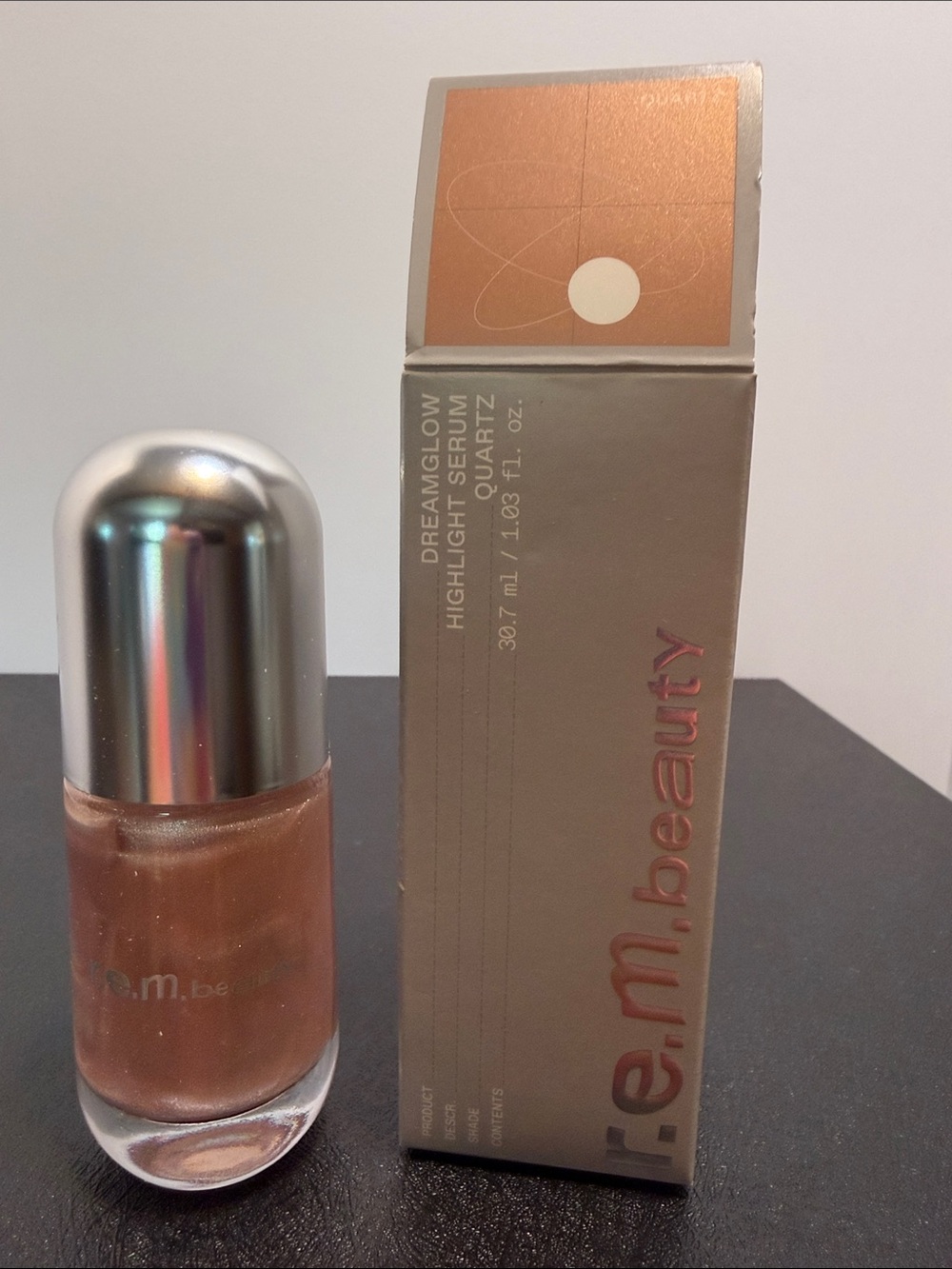 r.e.m. beauty DreamGlow Highlighter Serum — quartz